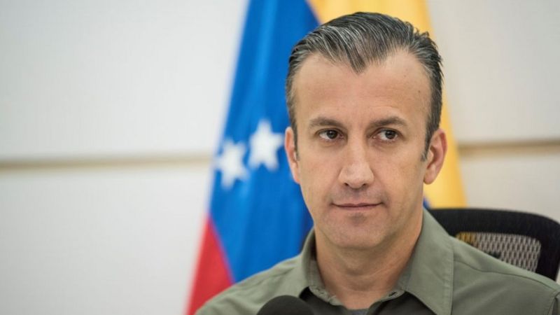 colas para surtir gasolina