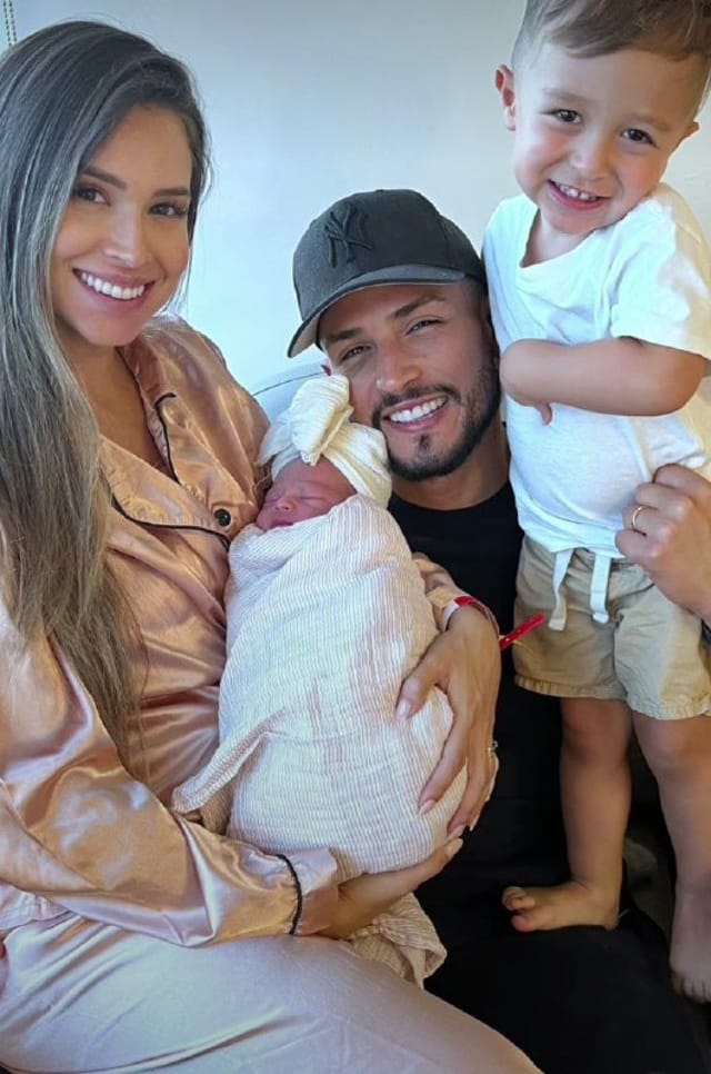 Aran y Rosmery celebraron la llegada de su segundo hijo