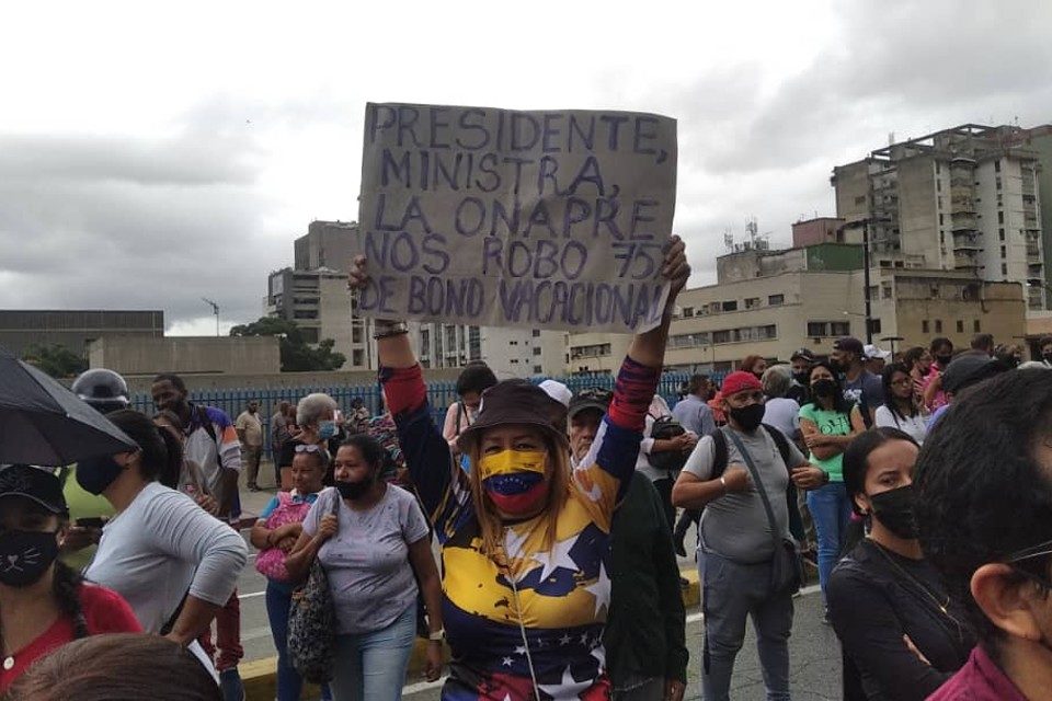 Educadores advierten posible paro hasta septiembre 