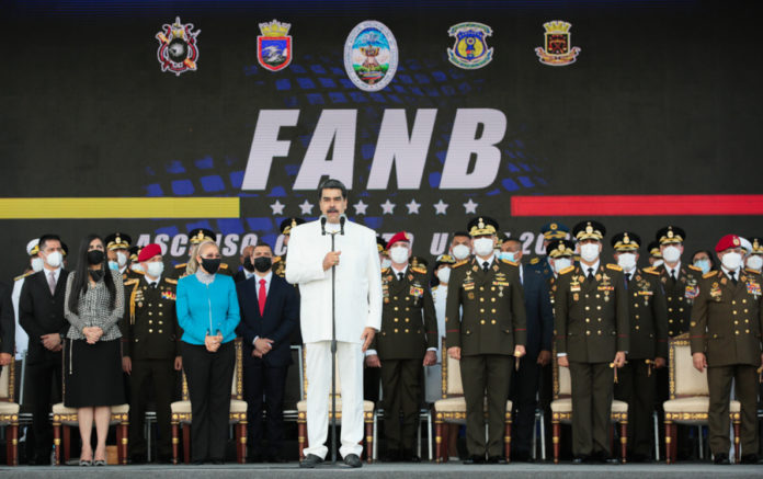 El presidente Nicolas Maduro ratifica a Vladimir Padrino como jefe de defensa 