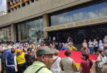 EL RETO / Hay que buscar gente profesional que sepa de educación