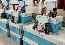 Dotan sedes policiales y premian a funcionarios