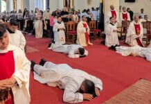 Calabozo/ Celebran ordenación de nuevos sacerdotes